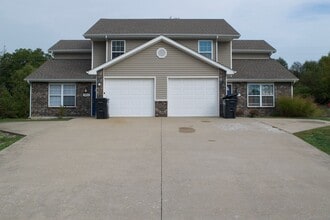 Building Photo - 5905 Canaveral Dr