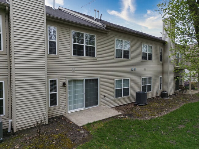 Foto del edificio - 2739 Cobblestone Dr