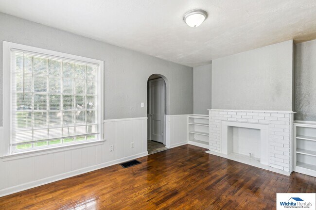 Building Photo - 3 bed 1 bath home