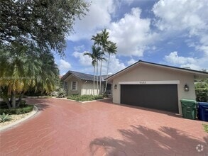Building Photo - 8482 NW 166th Terrace