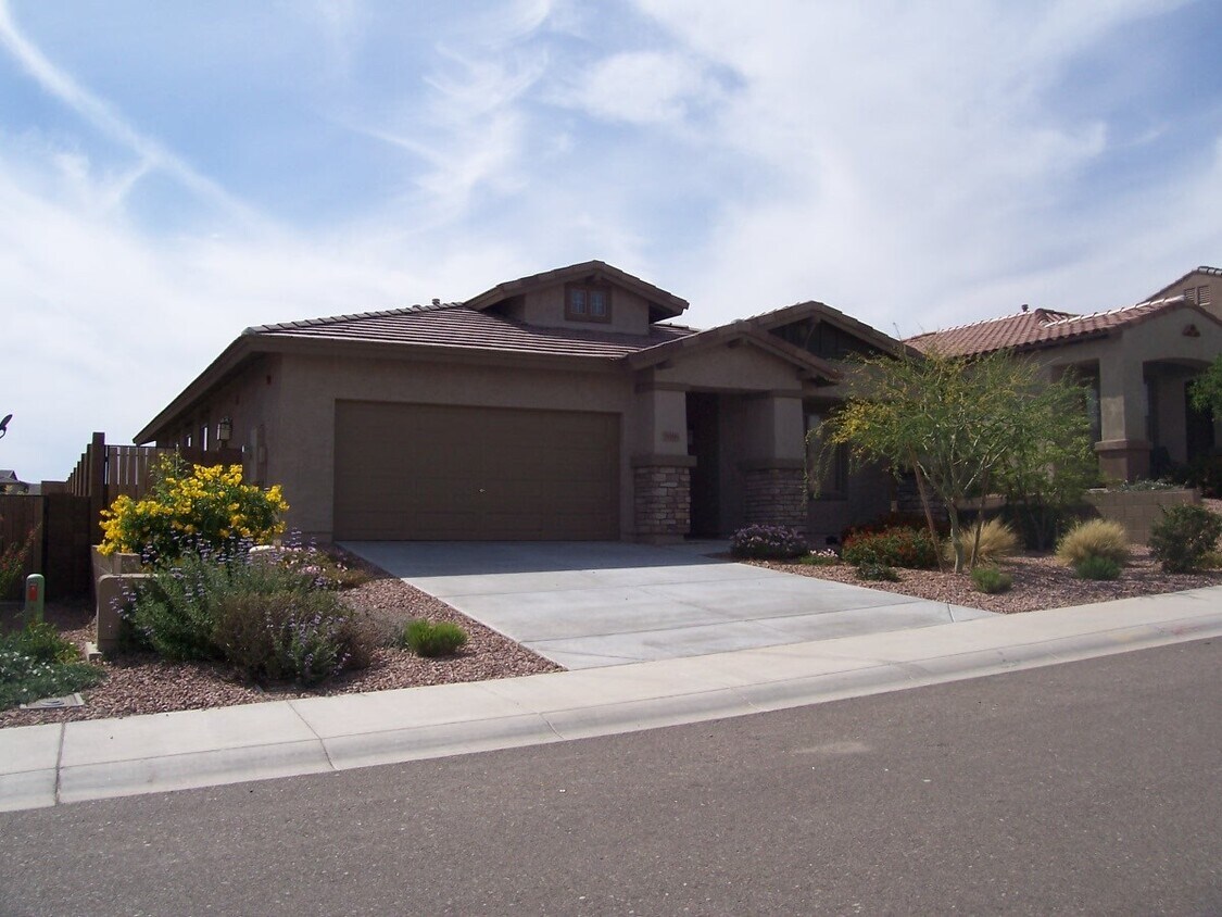 Foto principal - Spacious 4 Bed w/den in Desirable Vistancia