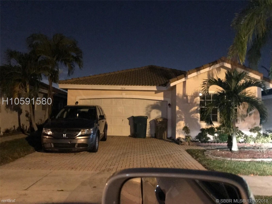 Primary Photo - 3 br, 2 bath House - Stirling Meadows