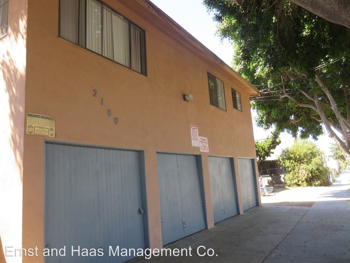Primary Photo - 2100 E 15th St