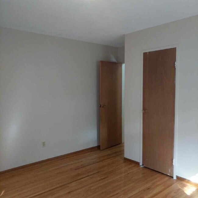 Building Photo - 1269 Cook Ave