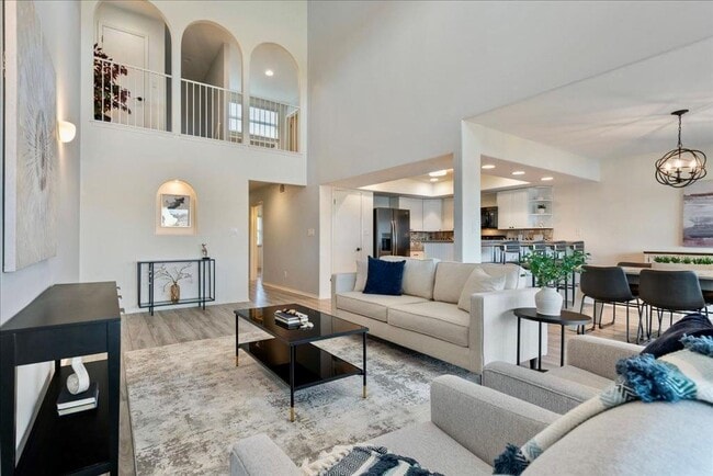 Building Photo - 18231 Lakepoint Cove