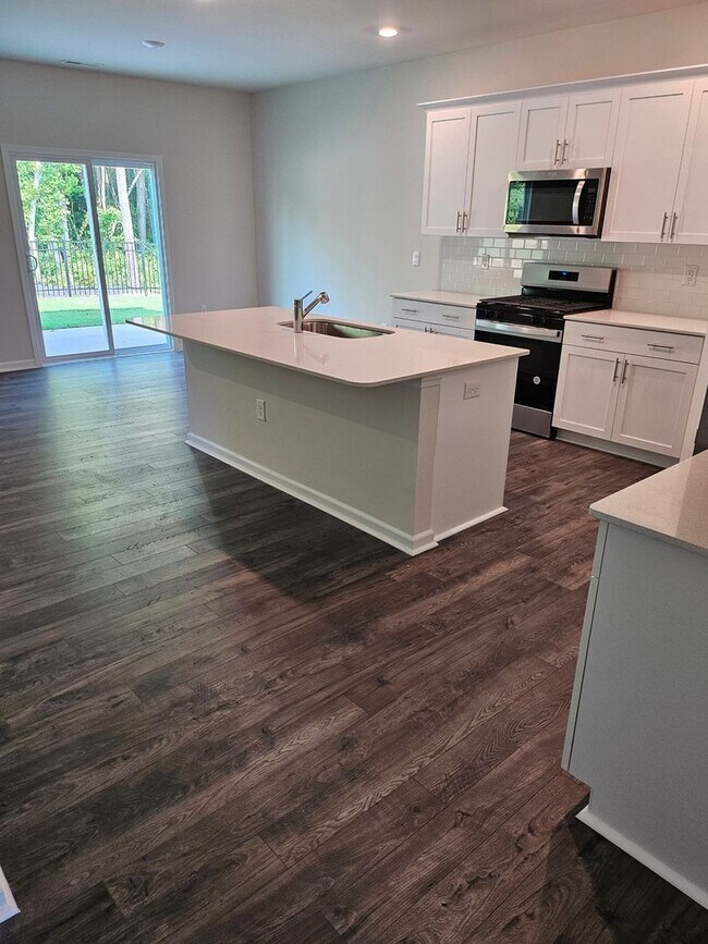 Foto del edificio - 925 Canis Minor Rd