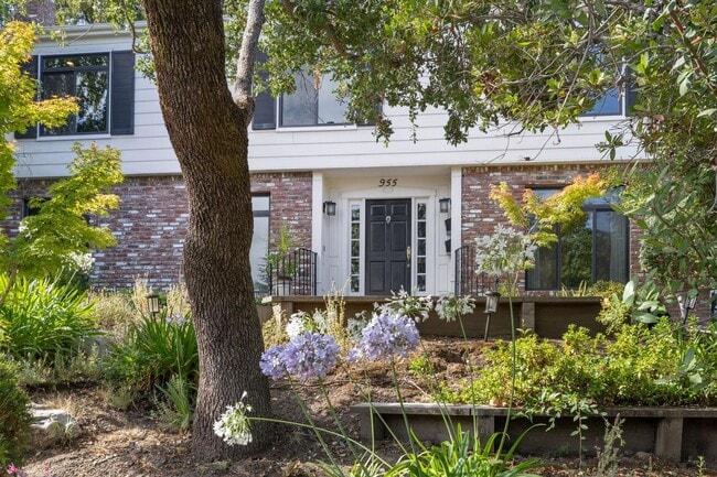 Building Photo - Elegant Two-Story Home with Backyard Oasis...