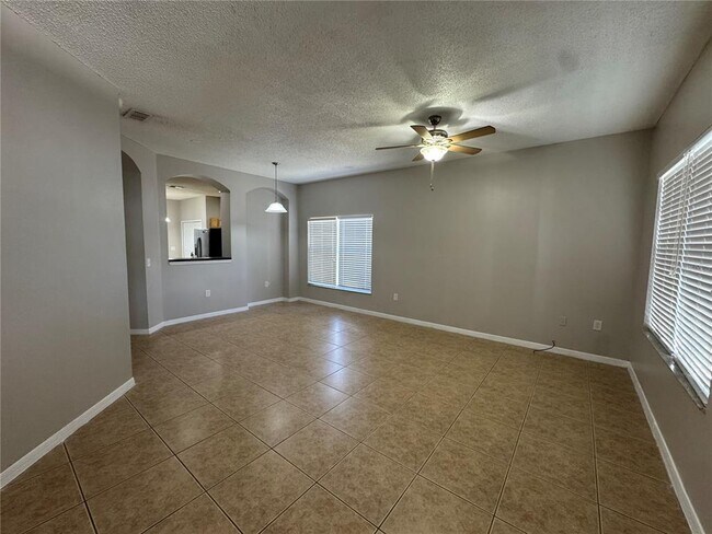 Building Photo - 356 Cello St