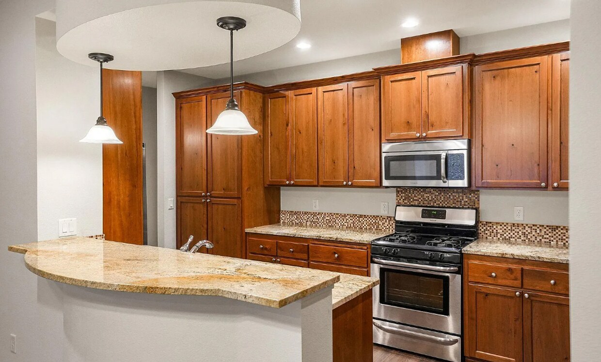 Primary Photo - Beautiful and Spacious Single Family Condo...