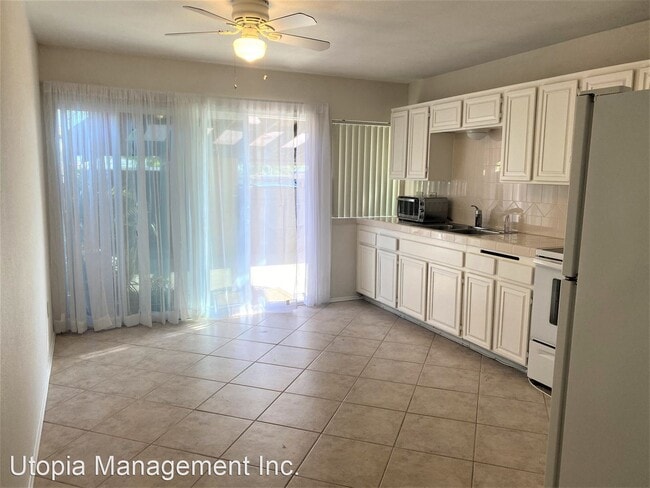 Building Photo - 3 br, 1 bath House - 1585 Mendocino Dr #14