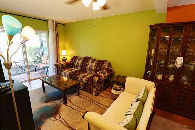 Foto del edificio - 5888 Palm Ln