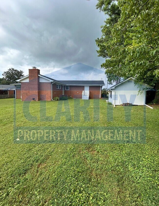Foto del edificio - Charming 3-Bedroom Home in Central Cleveland