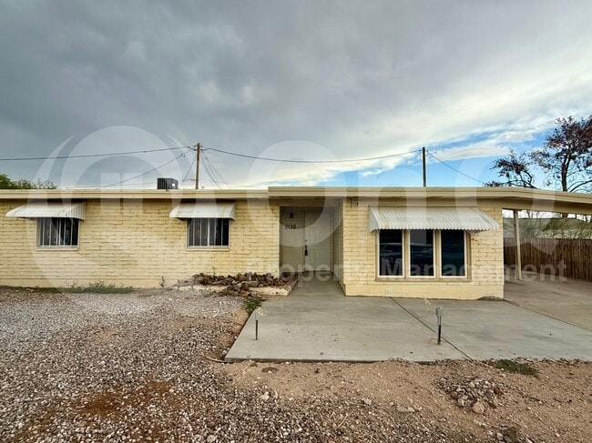 Foto del edificio - 2120 N 3rd Ave