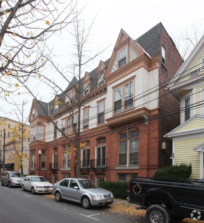 Foto del edificio - 23 John LLC