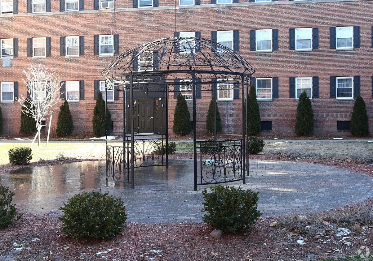 Building Photo - Hartford Gardens
