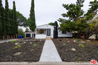 Building Photo - 7755 Day St