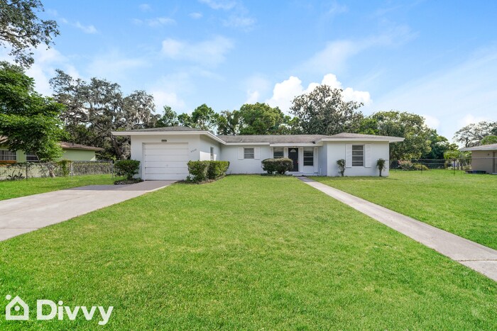 Primary Photo - 6939 Pinehurst Dr
