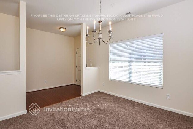 Foto del edificio - 5871 Sparrows Nest Way