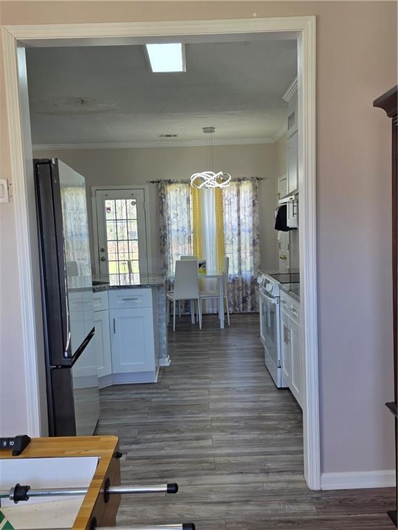 Foto del edificio - 1696 Central Park Loop