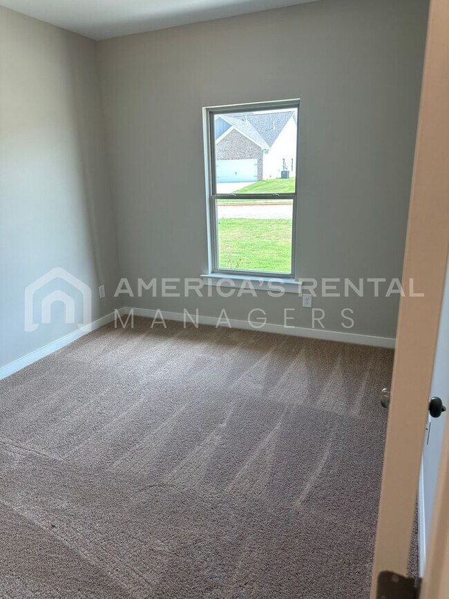 Foto del edificio - New Construction Home for Rent in Tuscaloo...