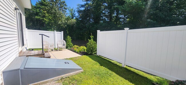 Foto del edificio - 25 Angel Pt Cir