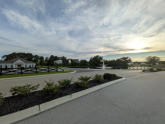 Building Photo - 8483 Bright Water Dr