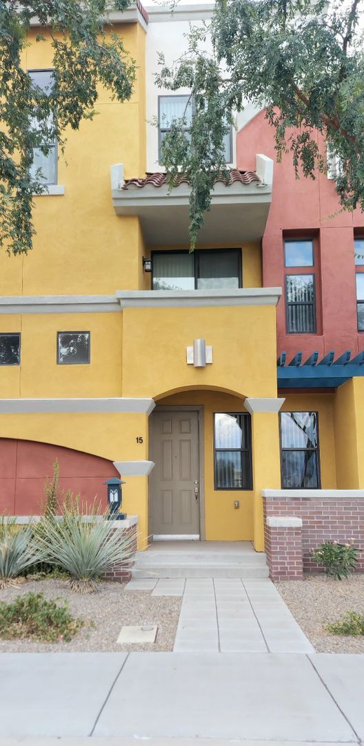 Foto del edificio - Short term available!! Great location! Dow...