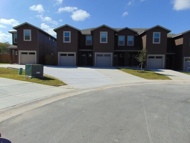 Photo - 13903 Annas Way #103, San Antonio, TX. 78233 House