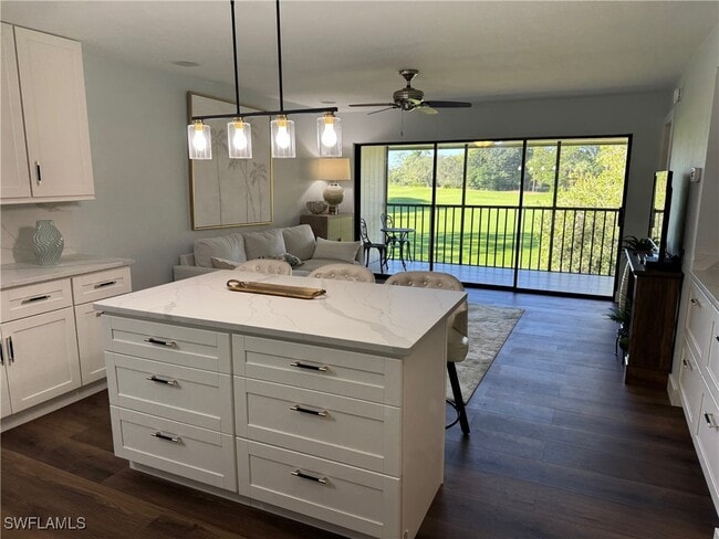 Foto del edificio - 746 Eagle Creek Dr