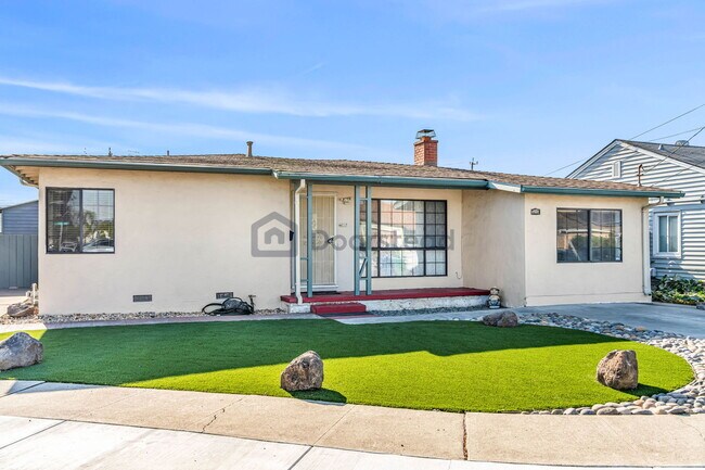 Building Photo - 22895 Teakwood St
