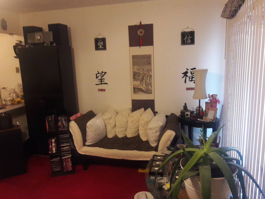 Front Room - 139 W 27th St