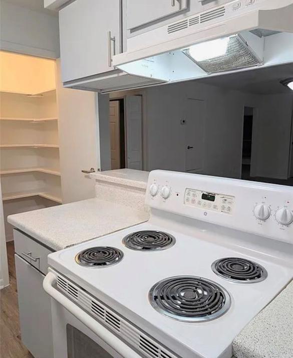 Foto del edificio - 4027 Briarglen Dr