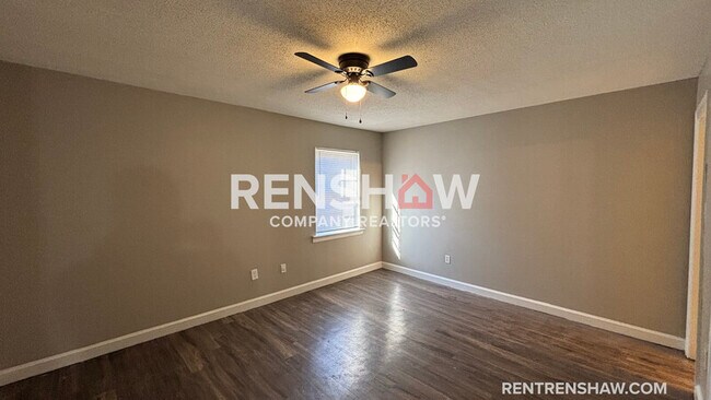 Foto del edificio - 3247 13 Colony Mall