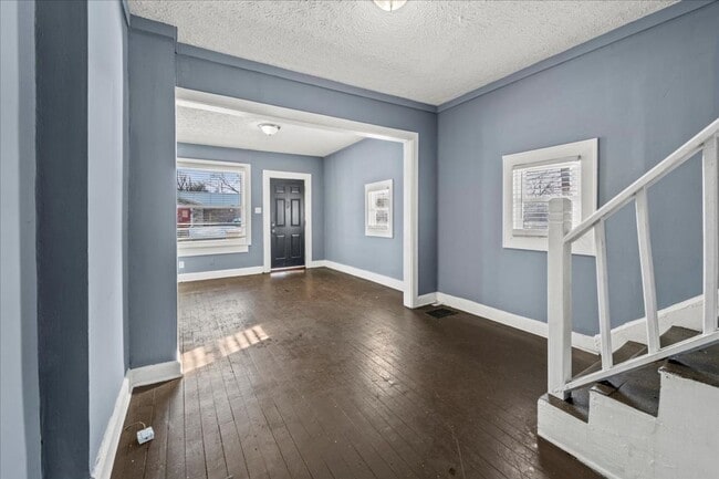 Foto del edificio - 1752-1752 N Rural St