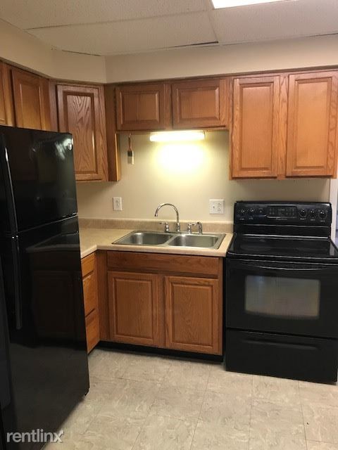 Building Photo - 2 br, 1 bath Duplex - 123 Horseheads Blvd ...