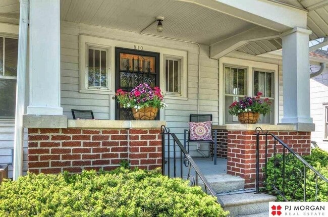 Photo - 810 S 58th St House