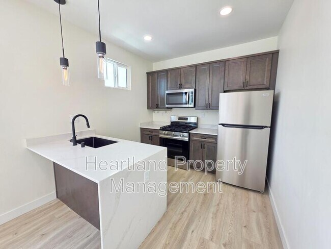 Foto del edificio - 3348 Lockwood Dr