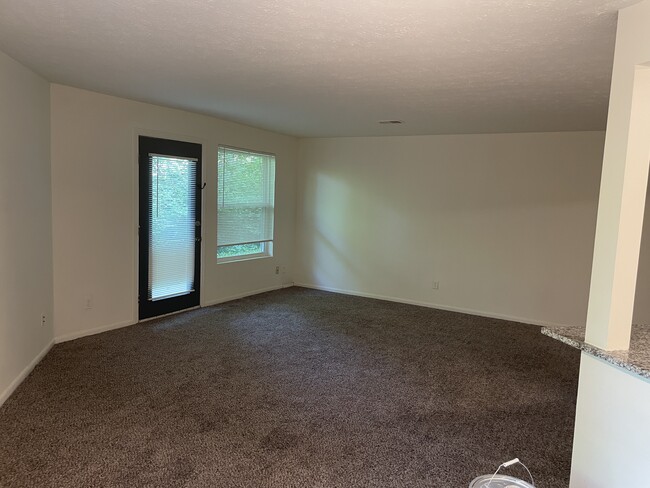 Foto del edificio - 5468 Beechmont Ave