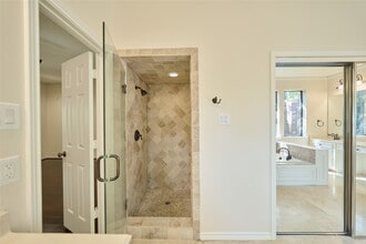 Building Photo - 6 Glen Canyon Pl