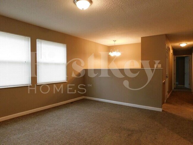 Foto del edificio - 2489 Millvalley Dr