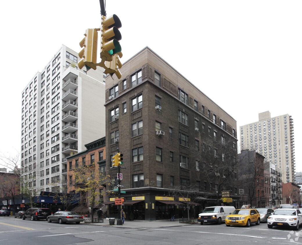Foto principal - 123-125 E 17th St