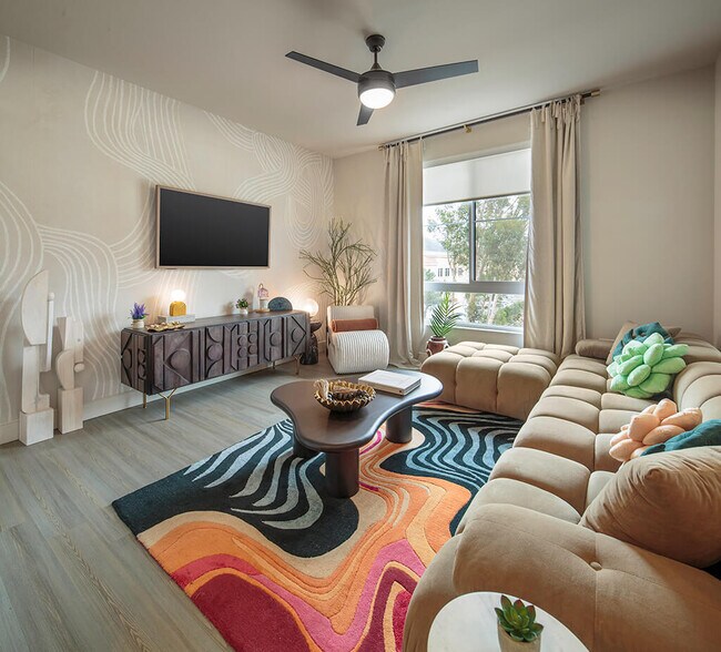 Building Photo - CALIXA Apartment Homes