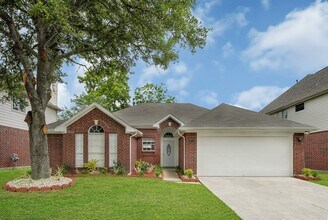 Building Photo - 3515 Walden Dr