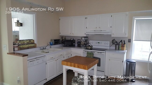 Building Photo - 1905 Arlington Rd SW