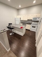 Building Photo - 74 Beach St