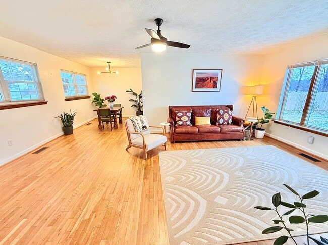 Photo - 3512 Gamage Dr House