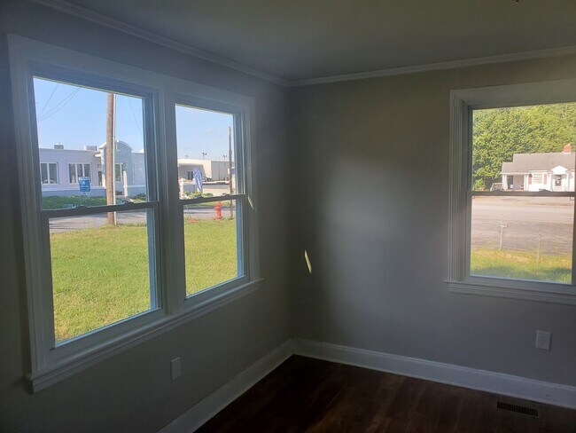 Foto del edificio - Newly remodeled home in Anderson SC