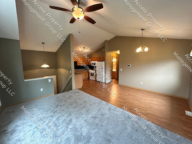 Foto del edificio - Cedar Springs Three Bedroom Home