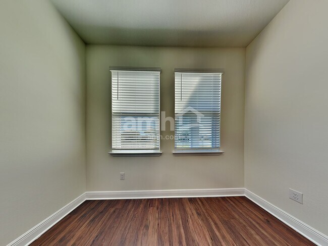 Foto del edificio - 6376 Emerald Hills Way