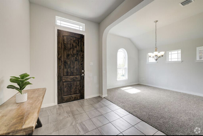 Building Photo - 6807 Northchester Dr